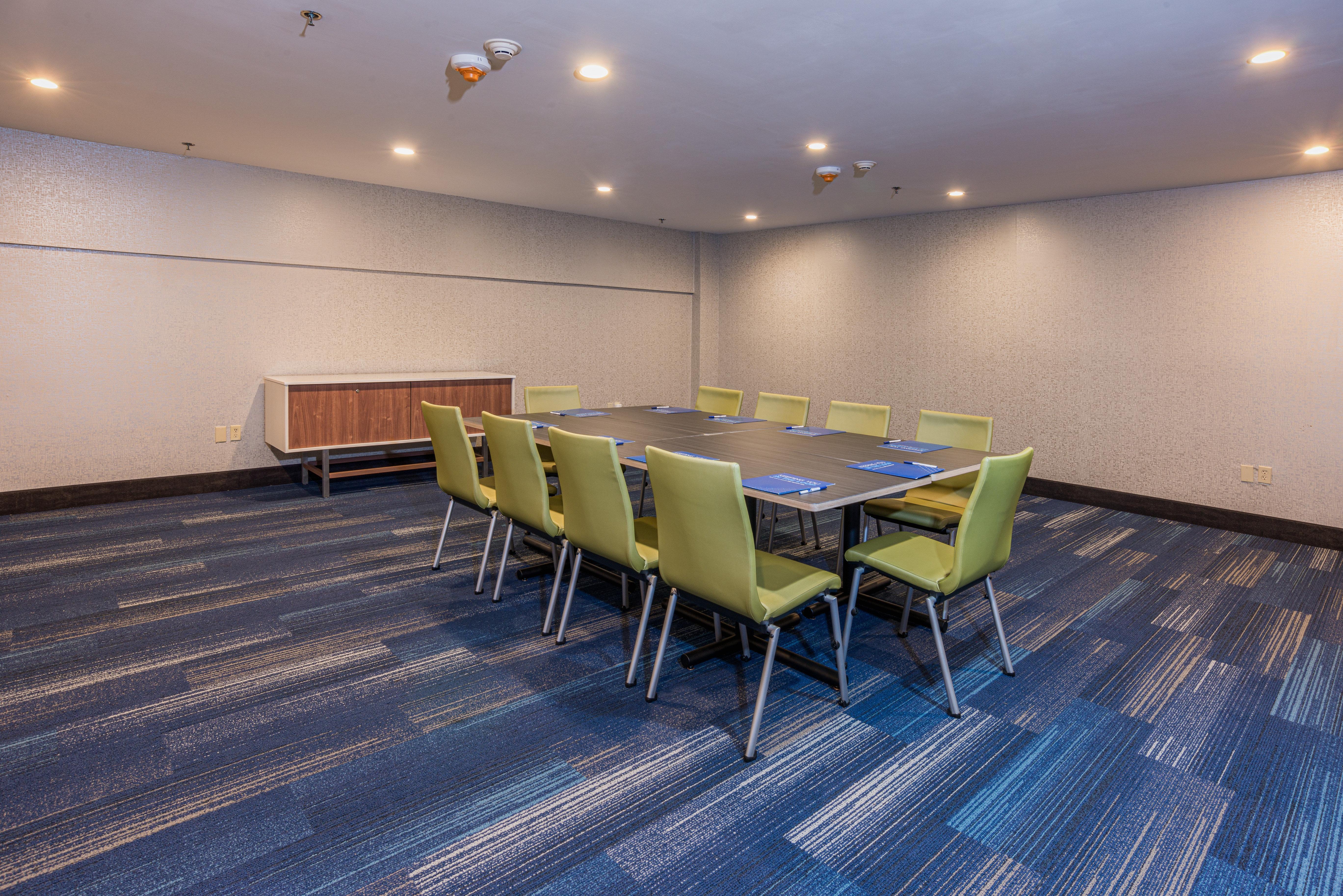 Holiday Inn Express Hotel & Suites Swansea By Ihg Dış mekan fotoğraf