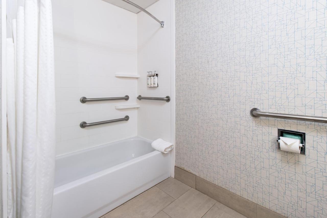 Holiday Inn Express Hotel & Suites Swansea By Ihg Dış mekan fotoğraf