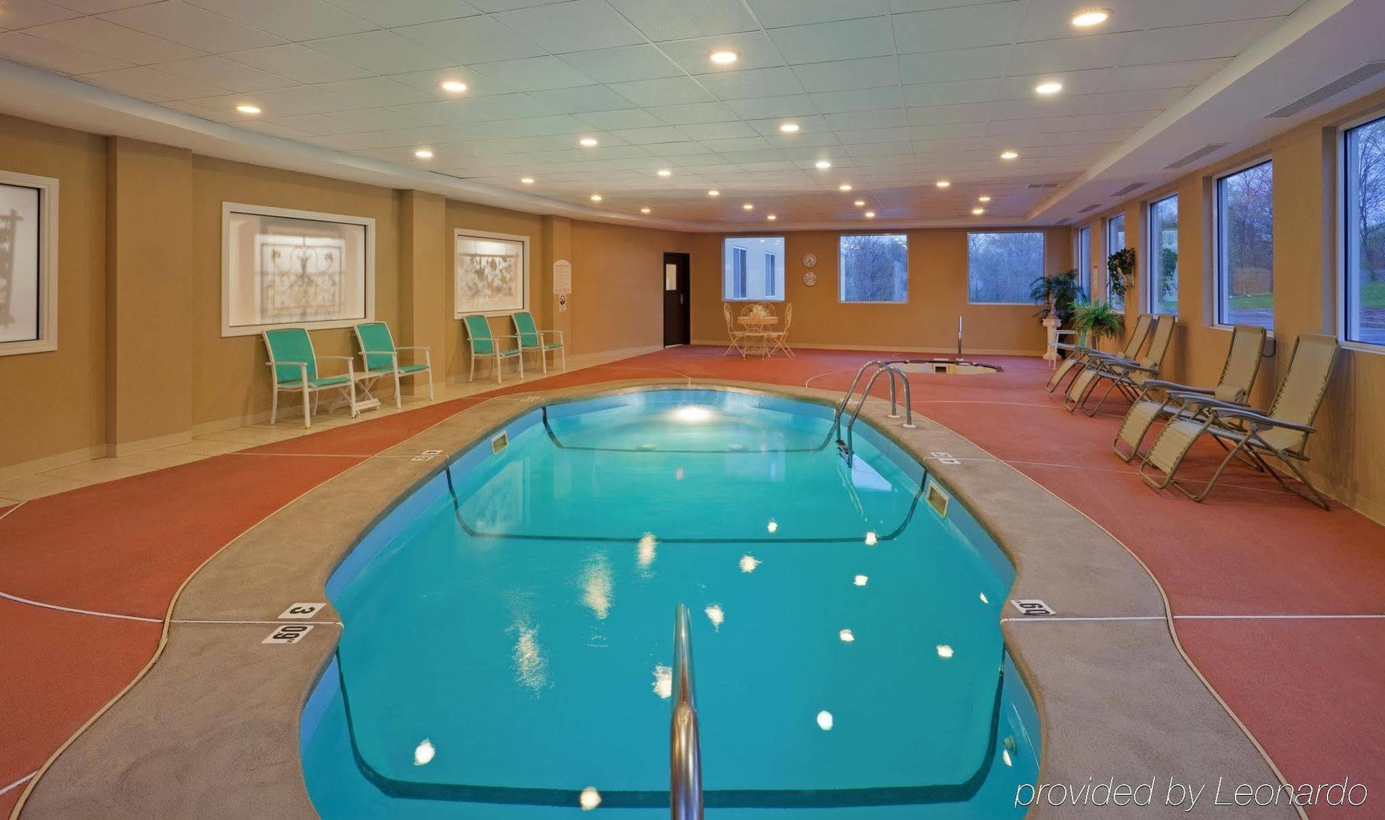 Holiday Inn Express Hotel & Suites Swansea By Ihg Dış mekan fotoğraf