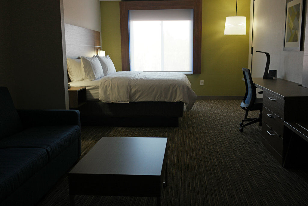 Holiday Inn Express Hotel & Suites Swansea By Ihg Dış mekan fotoğraf